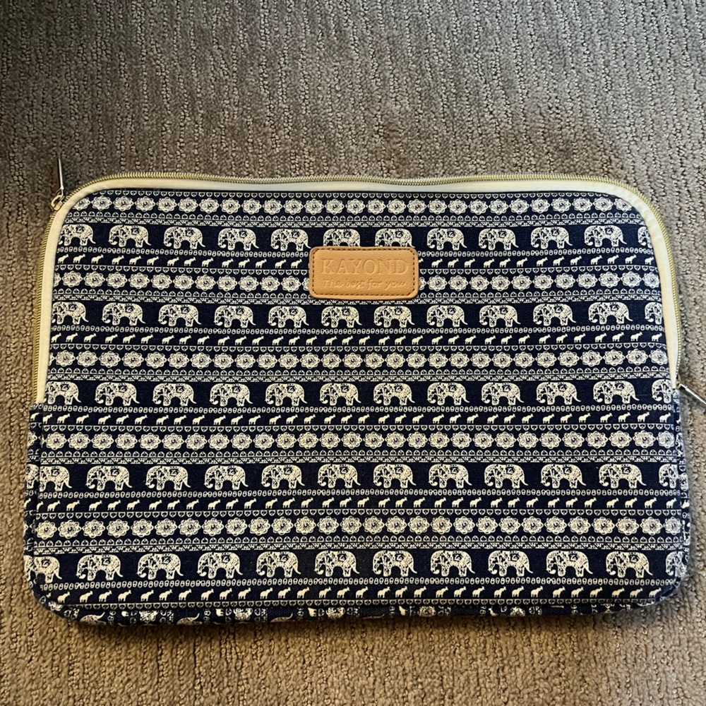 KAYOND 15” Elephant Laptop Sleeve